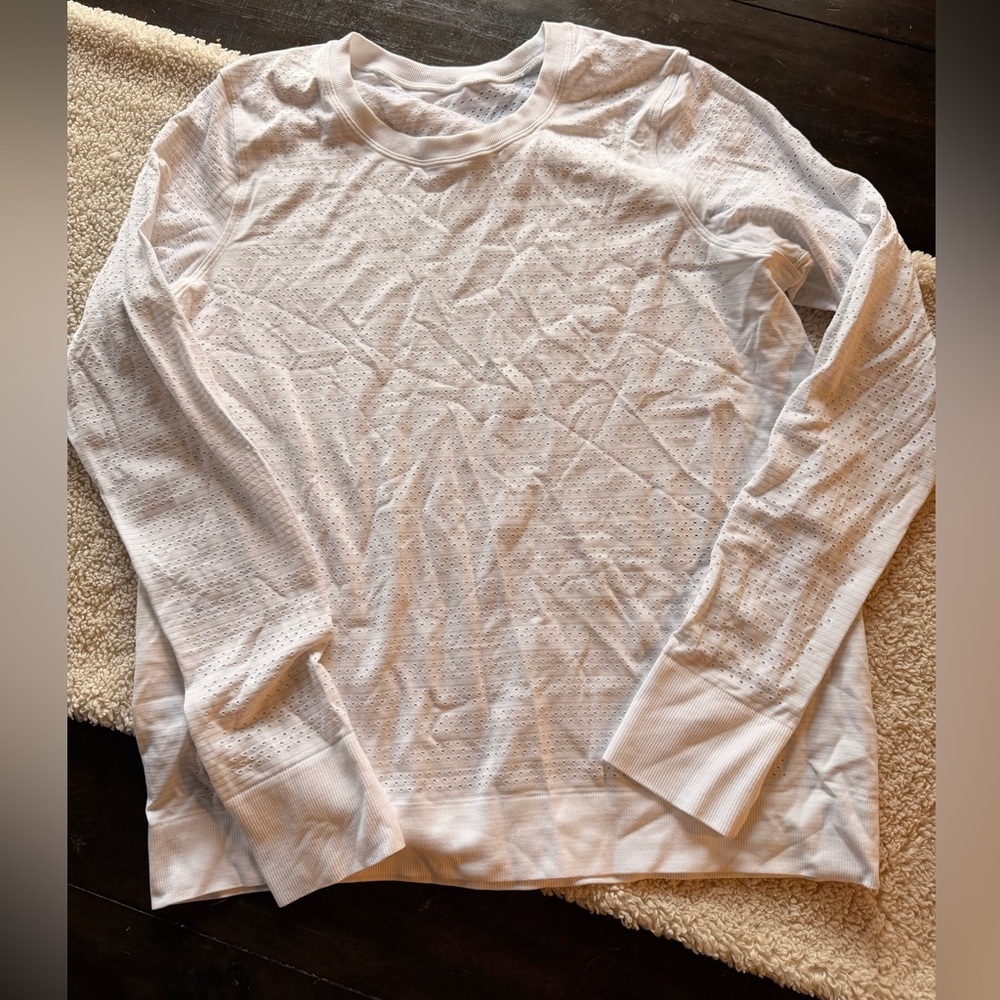 Lululemon Breeze by long sleeve